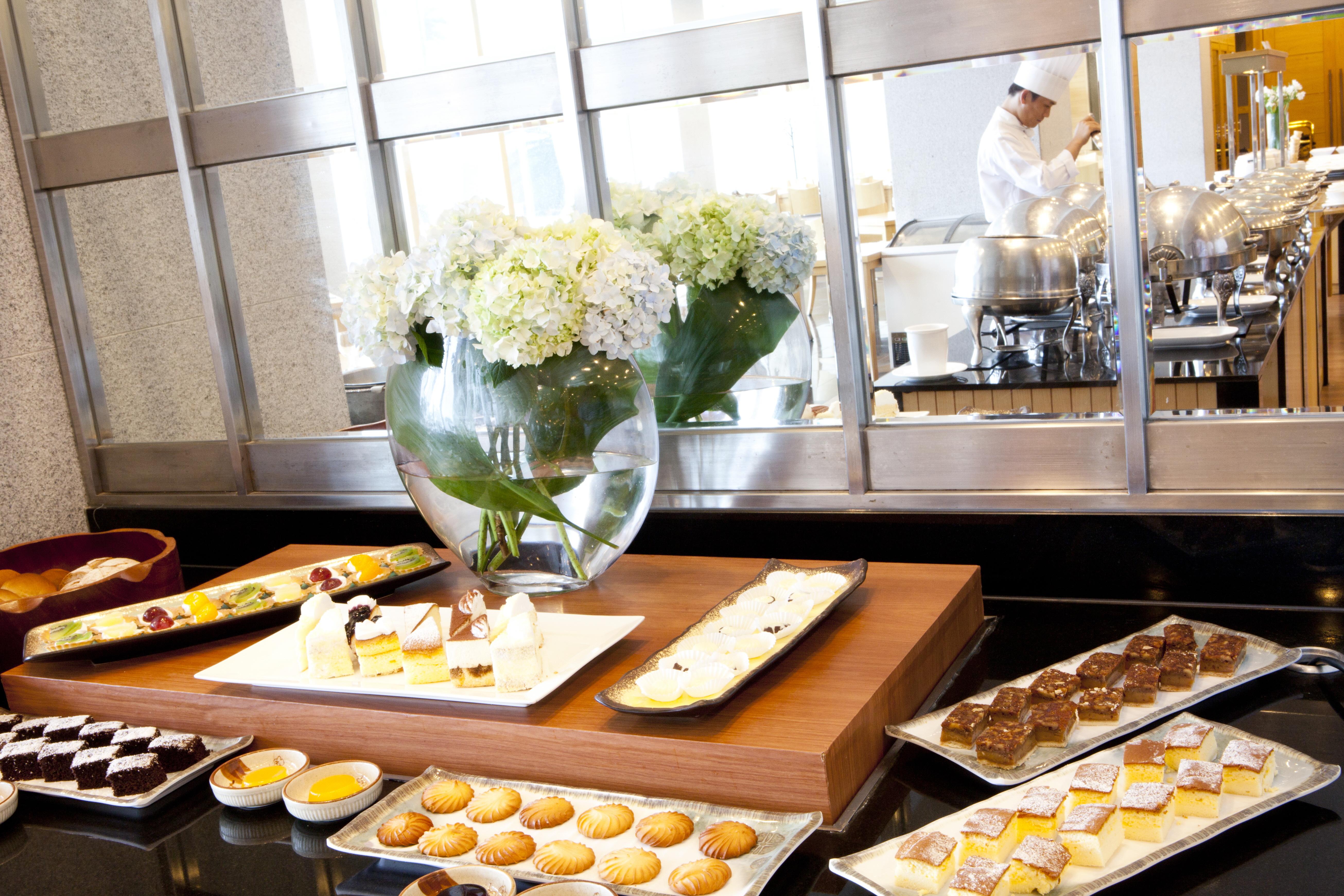Seogwipo Kal Hotel Exterior foto A dessert buffet